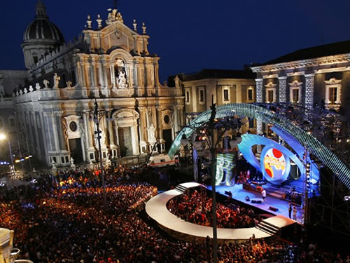 capodanno catania in piazza in centro storico foto